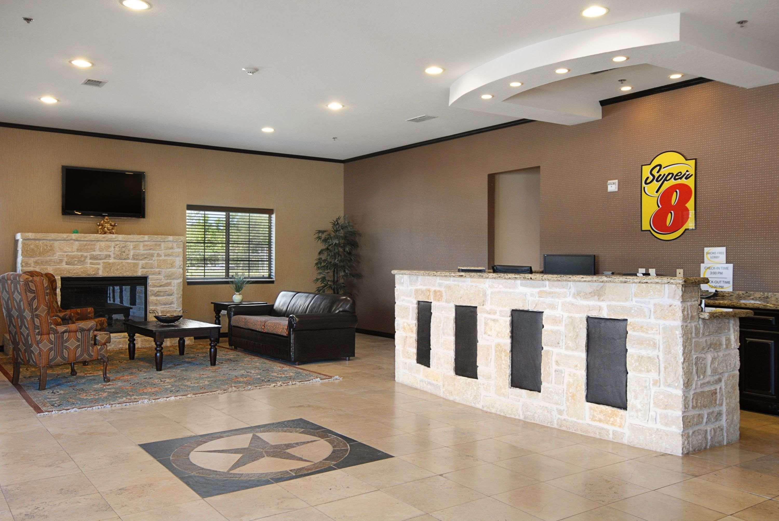Super 8 By Wyndham Stephenville Exterior foto