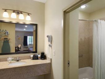Super 8 By Wyndham Stephenville Exterior foto